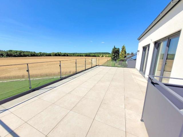 Modern 4 Room Apartment with Large Balcony & EV Charger – 30 Min to Panzer Kaserne