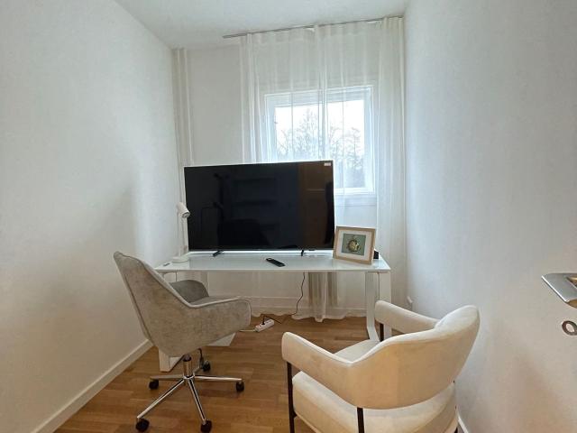 Modern 4 room home in Lankwitz, Berlin Amsterdam Apartments for Rent