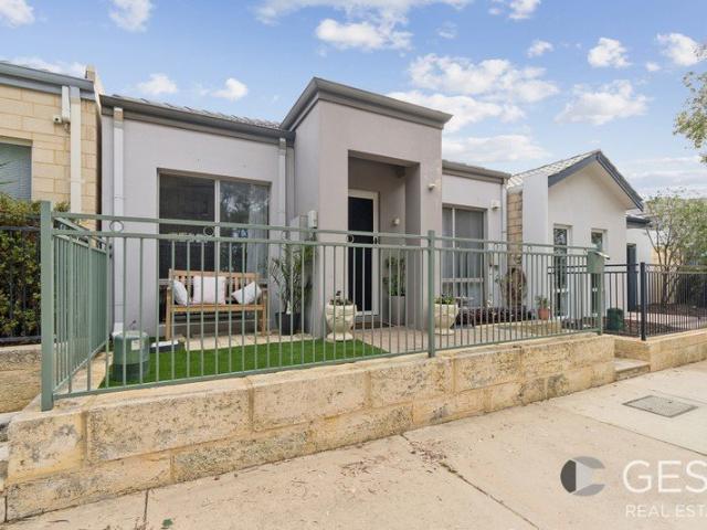 MODERN 4BED 2BTH FAMILY HOME!