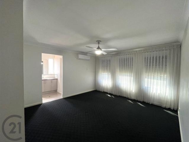 Modern 4x2 Home