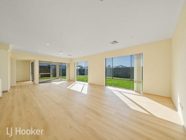 Modern 4x2 home in the Beautiful Catalina Estate