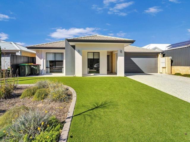 Modern 4x2 In Beautiful Bush Retreat of Bushmead