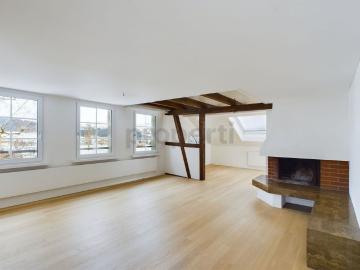 Modern 5.5 room maisonette home on three floors with balcony in Gais