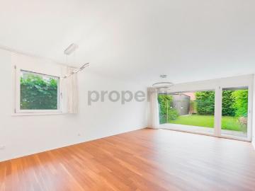 Modern 5.5 room terraced house with Minergie standard and garage, Hüttikon