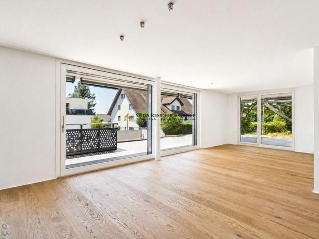Modern 5.5 Zimmer Zuhause mit Terrasse, Garten und Kühlung