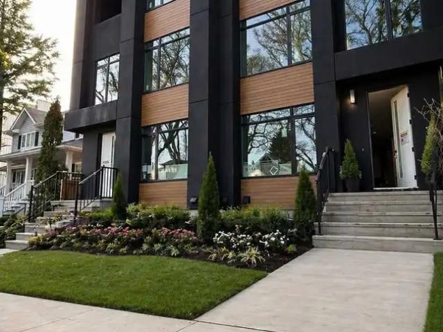 Modern 5 Bedroom Home in McKernan Near the University of Alberta
