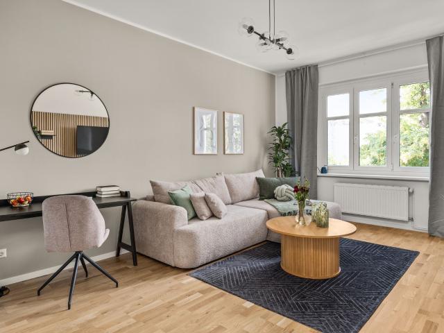 Modern 60m² Renovated Apartment in Prime Neukölln Location