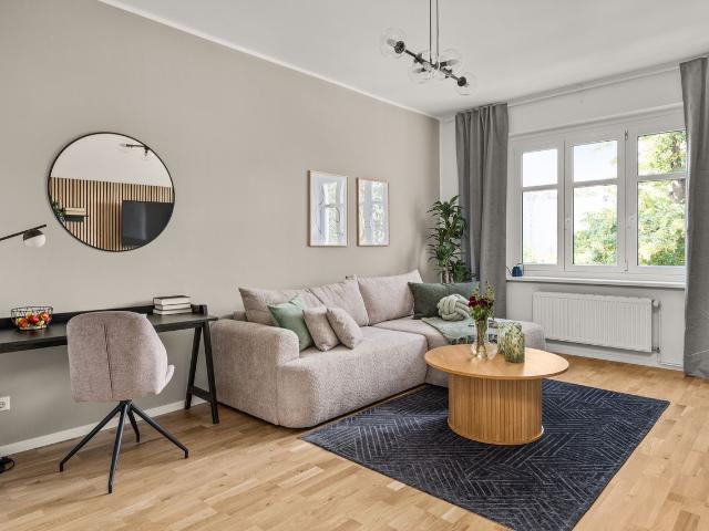 Modern 60m² Renovated Apartment in Prime Neukölln Location, Berlin Amsterdam Apartments for Rent