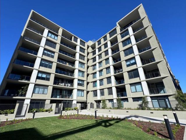 MODERN 63SQM ONE BEDROOM + STUDY APARTMENT WITH PRIVATE BALCONY