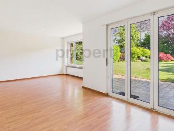 Modern 6.5 room terraced house with large cellar, Reinach