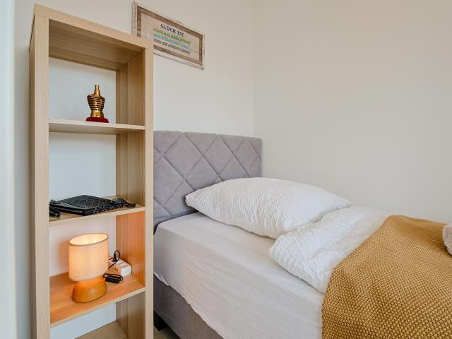 Modern 6 person apartment with conservatory in Leverkusen