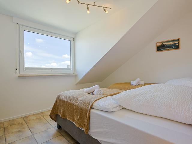 Modern 6 person apartment with conservatory in Leverkusen, Leverkusen Amsterdam Apartments for Rent