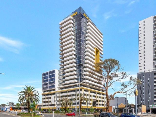 Modern 6th Floor Apartment with Premium Finishes & Panoramic Views