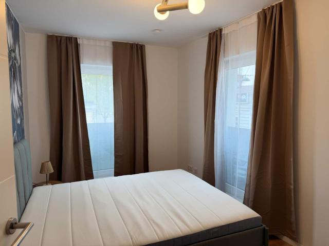 Modern 80 m² 2 Bedroom Apartment with Balcony & Free Parking near Vienna