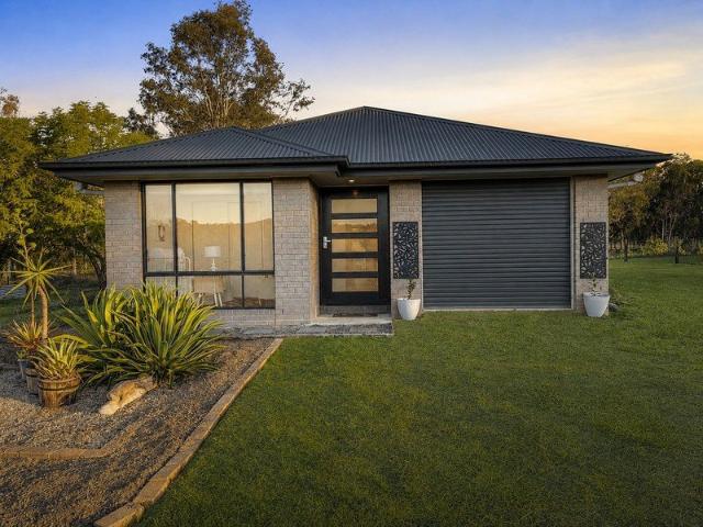 modern country living on 5 easy care acres