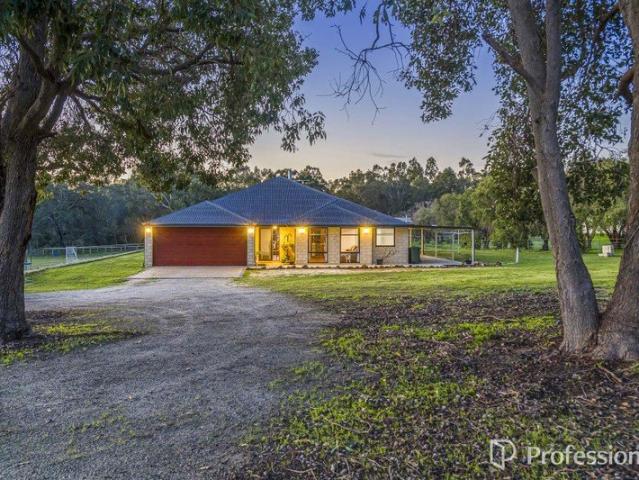 Modern Country Living with the Ultimate Workshop on 2.5 Acres