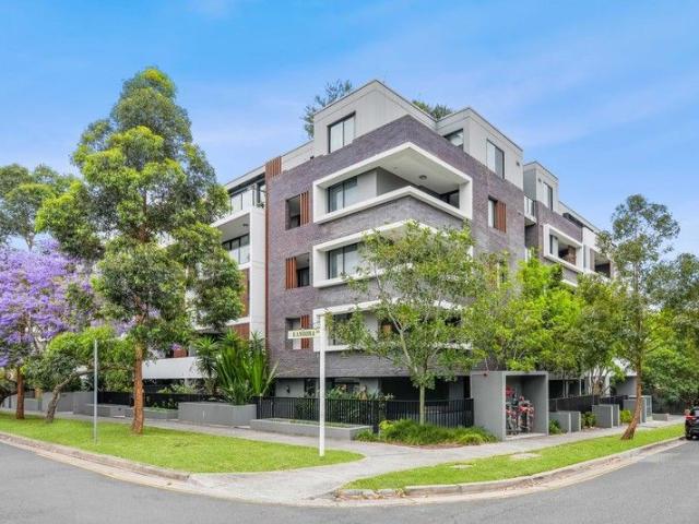 Modern Courtyard Apartment in a Convenient Homebush Setting