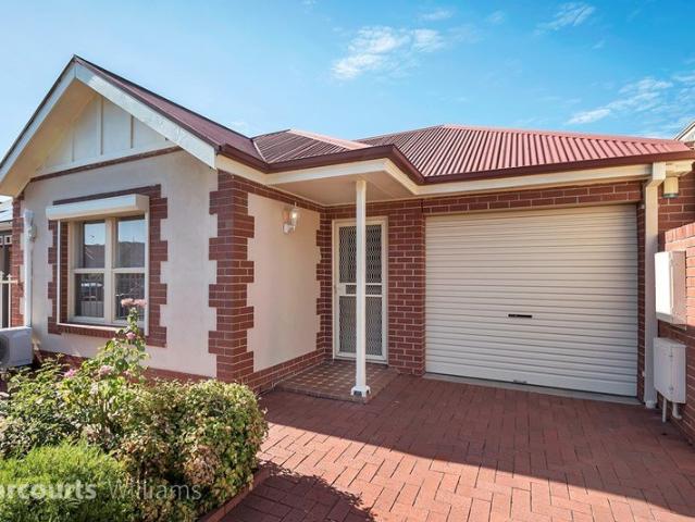 MODERN COURTYARD HOME WITHIN 15 MINUTES TO THE CBD! INCLUDING FRIDGE, WASHING MACHINE AND DRYER