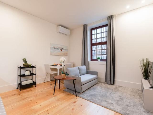 Modern & Cozy Flat by HostWise