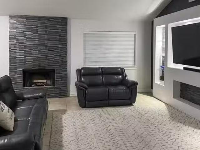 Modern & cozy Houston House with Living room id. 6158