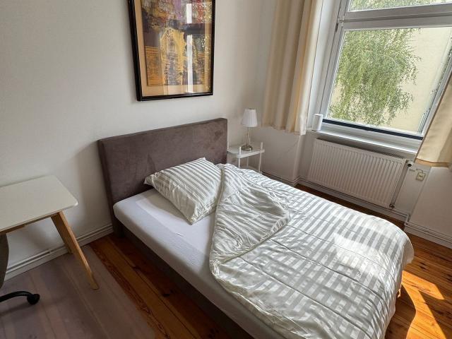 Modern, cozy luxury 2 BR apartment in Alt Tempelhof, Berlin Amsterdam Apartments for Rent