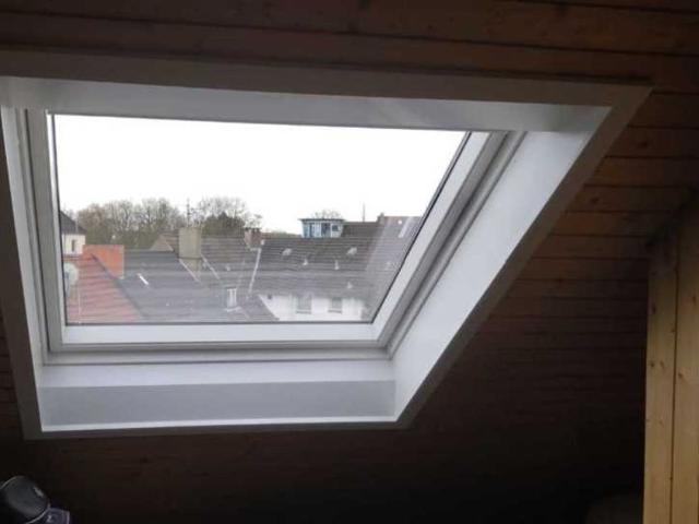 Modern, cozy studio close to RWE, Evonik, Hochtief in Essen City with W Lan and balcony, Essen Amsterdam Apartments for Rent