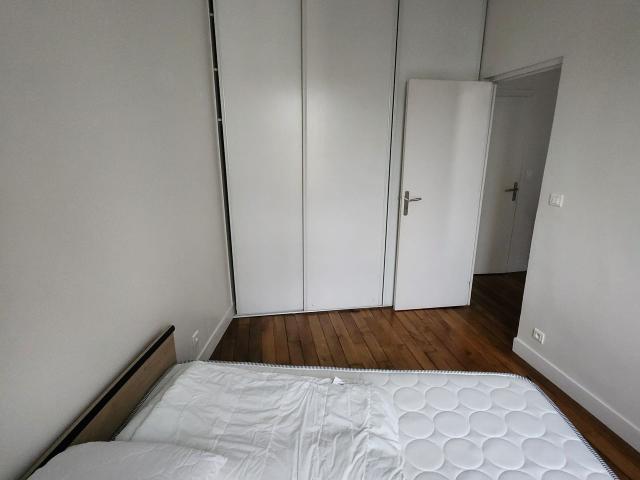 Modern & cozy suite in vibrant neighbourhood, Paris Amsterdam Apartments for Rent