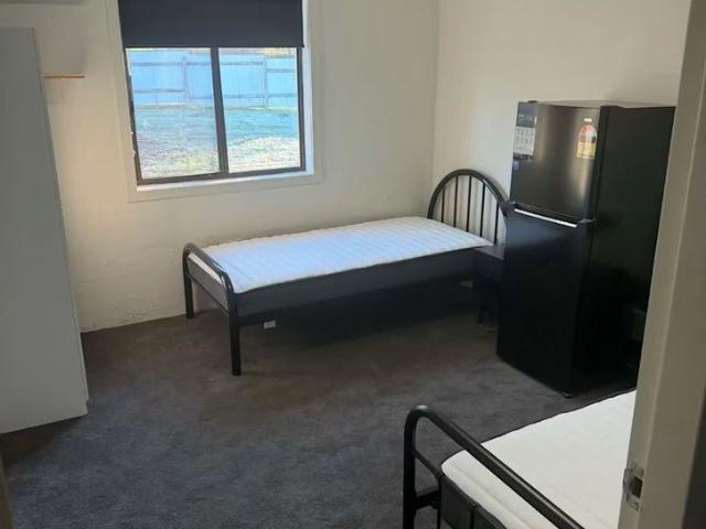 Modern Co Living Accommodation Ideal for Hazeldenes & Don KR Workers