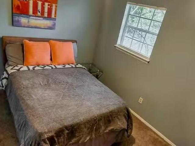 Modern Co Living: in Atlanta, GA Private Furnished Rooms All.
