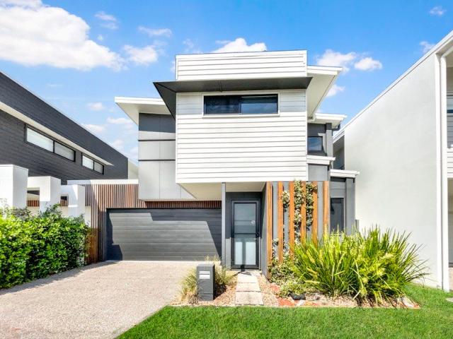 Modern Coastal Townhouse in Prime Coolum Location