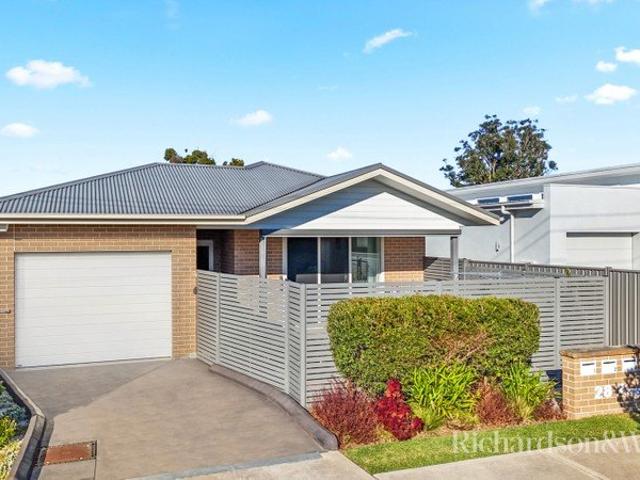 Modern Coastal Villa in a Prime Umina Beach Location