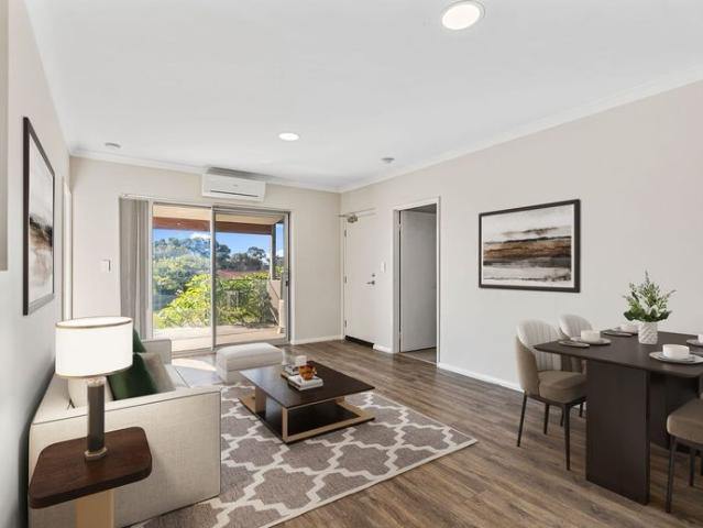 Modern Coastal Apartment Just Moments from Silver Sands Beach