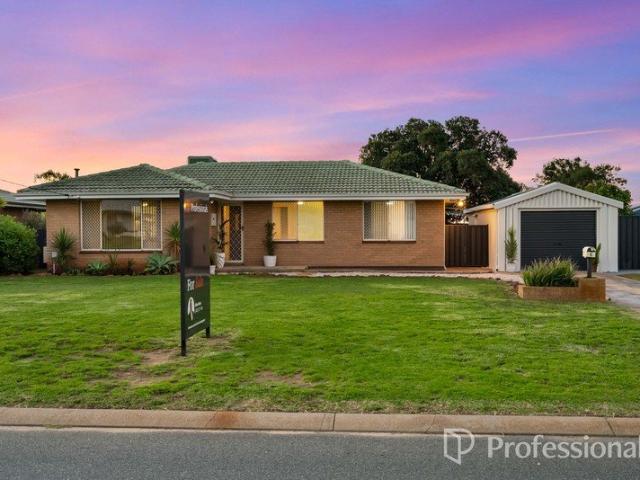 MODERN COASTAL CHARM ON A BIG 834M2 BLOCK JUST A SHORT STROLL TO THE BEACH!