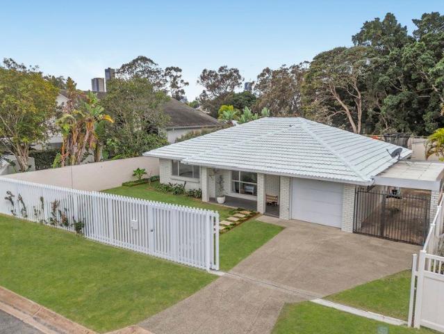 Modern Coastal Home Bordering Croker Park