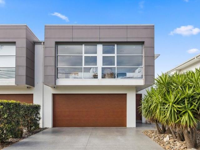 Modern Coastal Living!