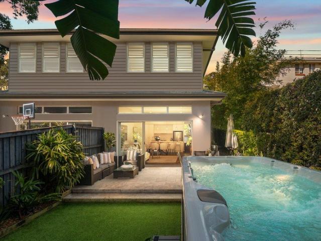 Modern coastal living in a lifestyle location