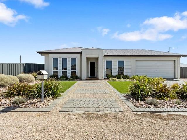 Modern Coastal Living in exclusive Ardrossan Estate