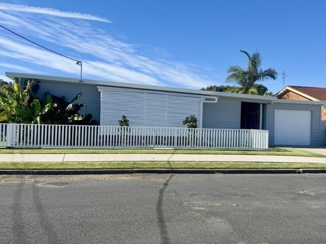Modern Coastal Living in Old Bar