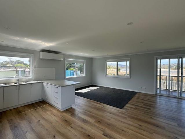 Modern Coastal Living in Primrose Sands