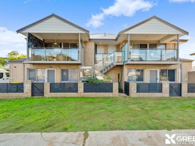 Modern Coastal Living in the Heart of Mandurah
