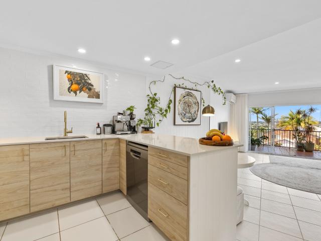 Modern Coastal Living in the Heart of Mooloolaba