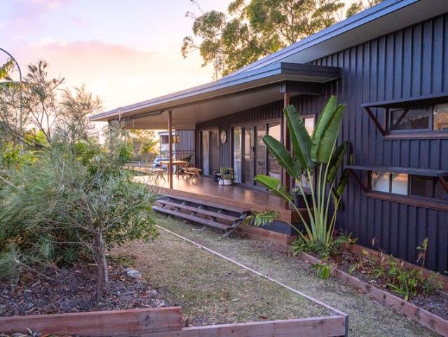 Modern Coastal Living in the Heart of Agnes Water