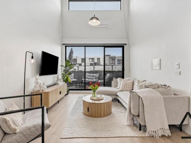 Modern Coastal Living in the Heart of Altona!