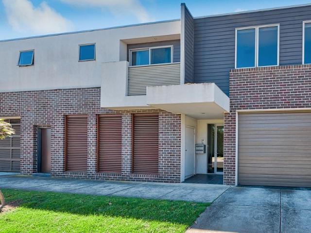 MODERN COASTAL LIVING IN THE HEART OF BONBEACH
