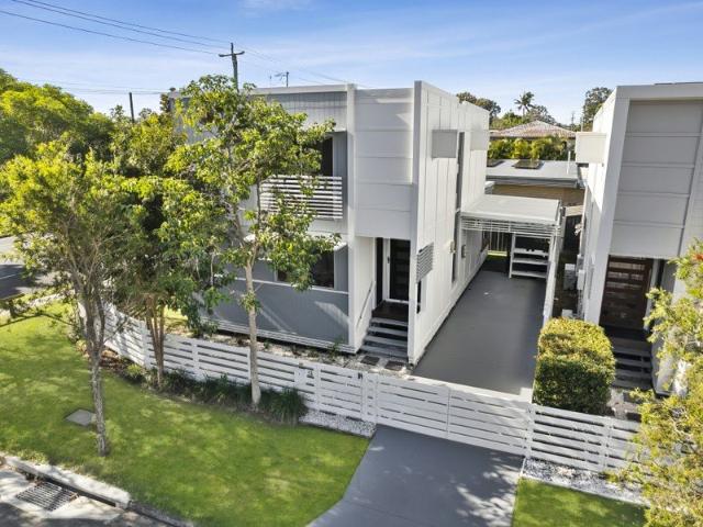 Modern Coastal Living in the Heart of Bongaree