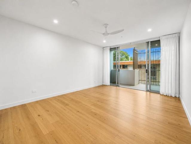 Modern Coastal Living in the Heart of Kirra