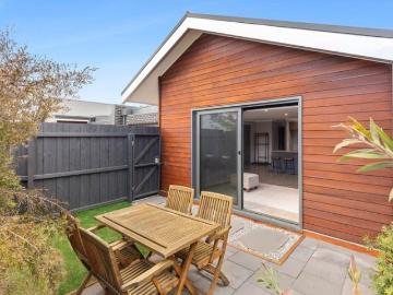 Modern Coastal Living in the Heart of Portarlington