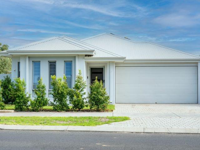 Modern Coastal Living Opposite Bushland Move In Ready!