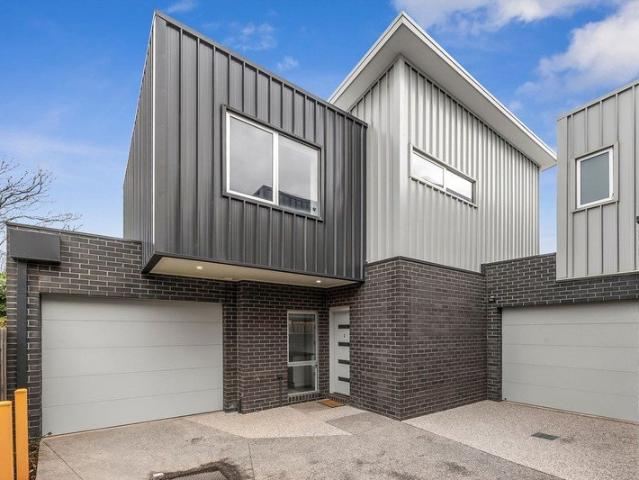 MODERN COASTAL LIVING MADE EASY