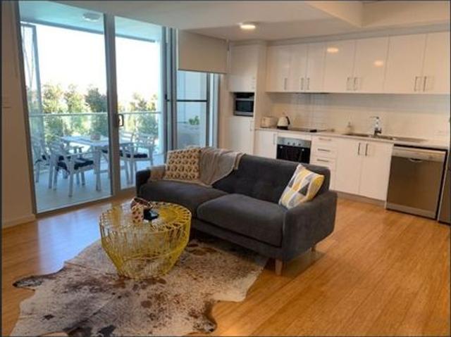 Modern Coastal Living – Stylish Apartment Just 500m from Scarborough Beach